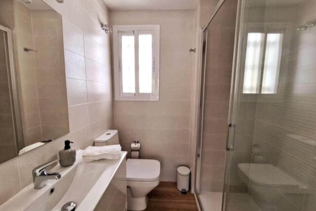 Appartement Moderno Zona Nervion. Wifi/ac