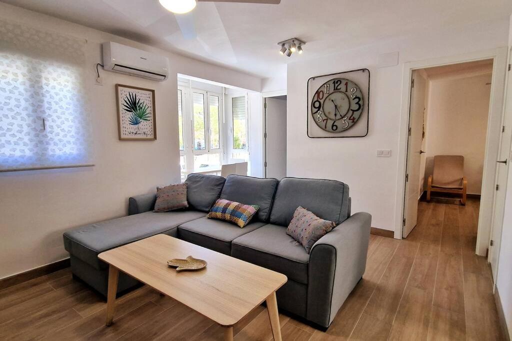 Moderno Zona Nervion. Wifi/ac Appartement Séville